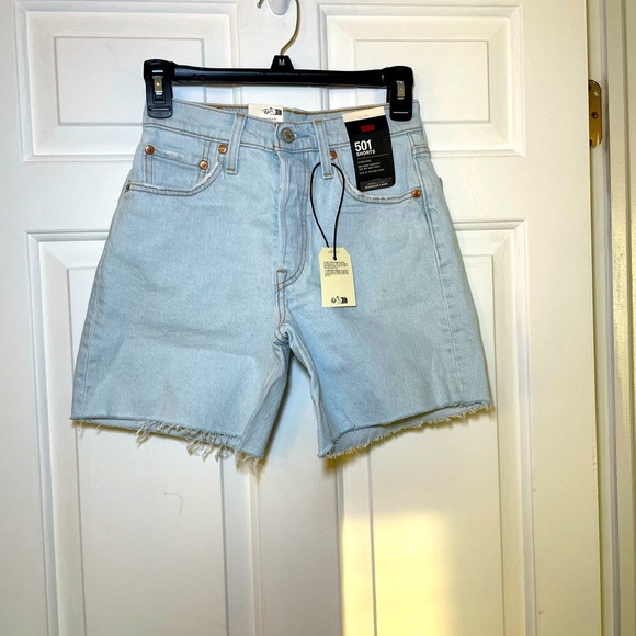 Levi’s Premium 501 Woman’s Denim Shorts size 24 Light Wash High Rise Cut Offs - Picture 1 of 10